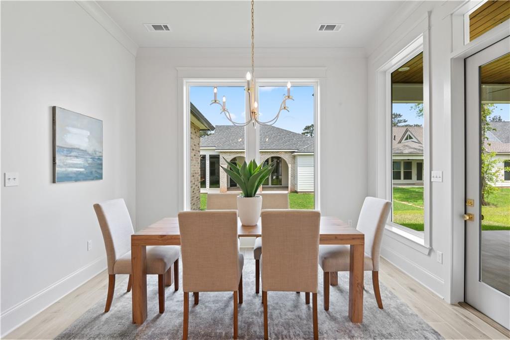 Covington, Louisiana 70433, United States, 4 Bedrooms Bedrooms, ,3 BathroomsBathrooms,Residential,Active,447