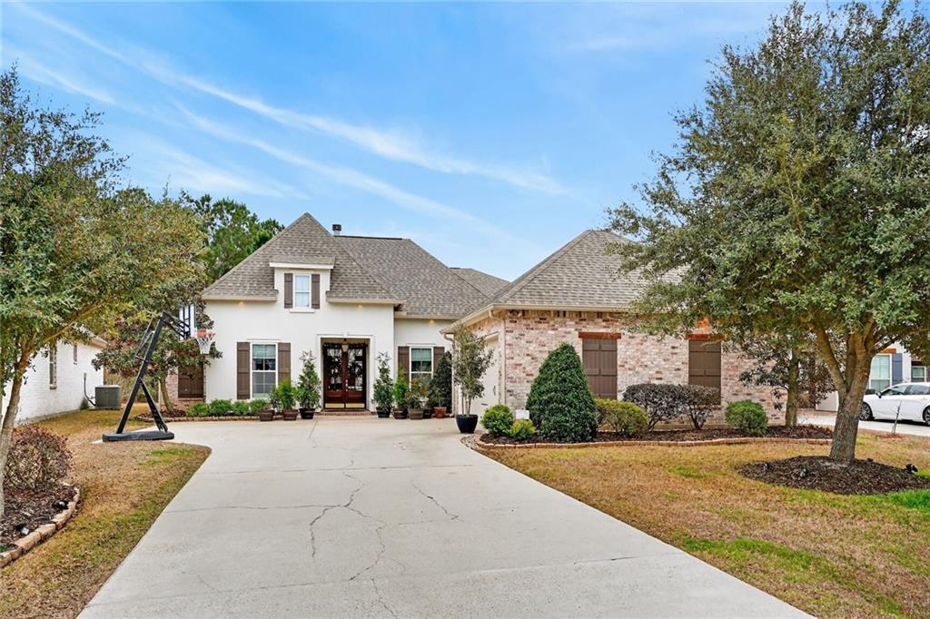 1121 CYPRESS CROSSING Drive