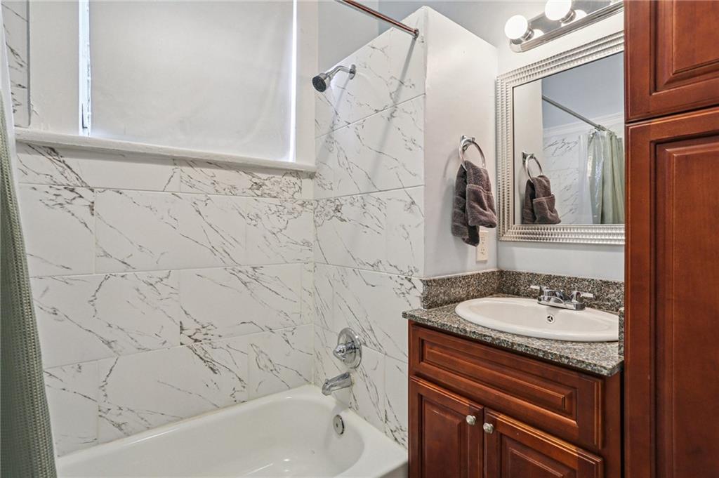 7516-18 WILLOW Street