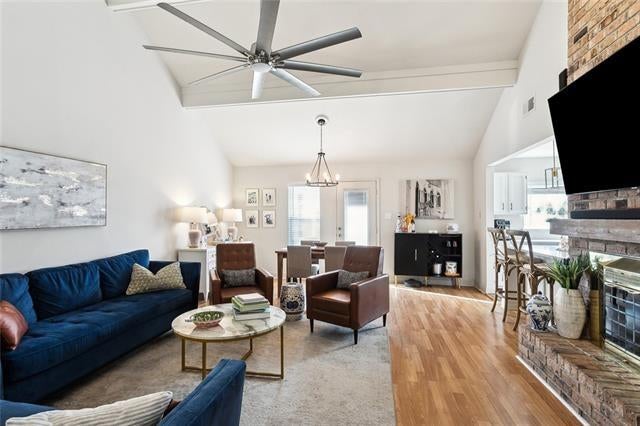 704 OLD METAIRIE Drive