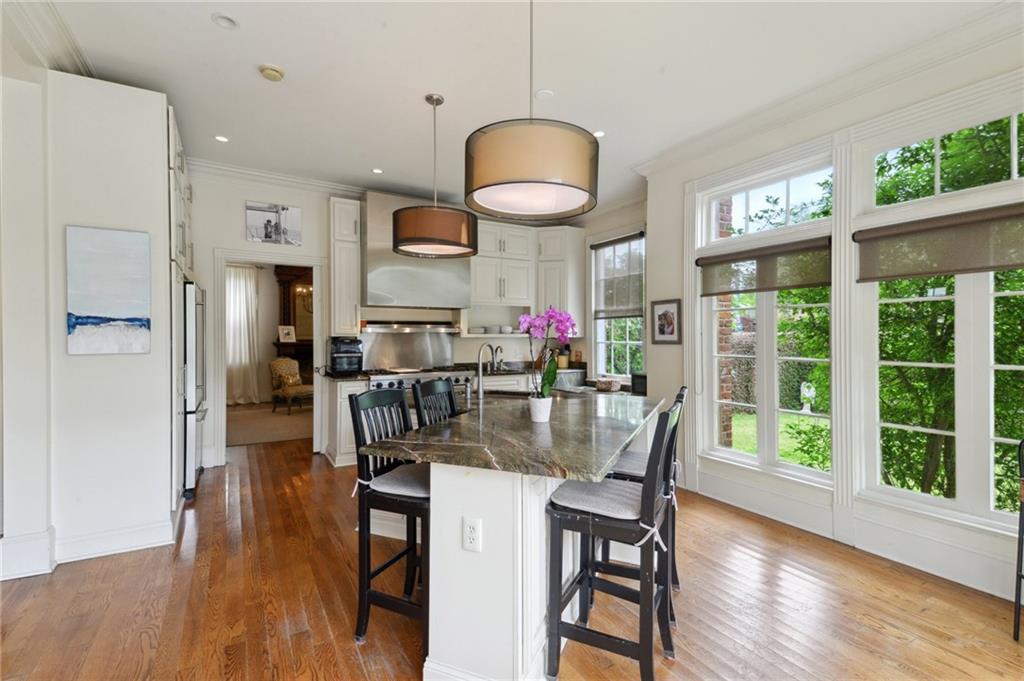 New Orleans, Louisiana 70125, United States, 4 Bedrooms Bedrooms, ,4 BathroomsBathrooms,Residential,Active,103701