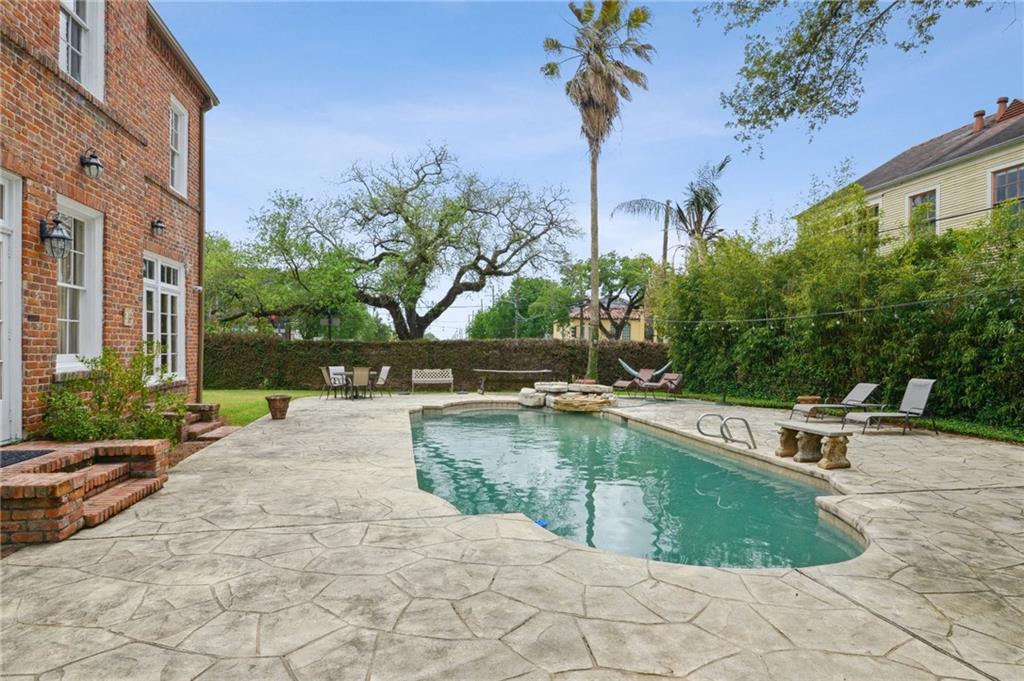 New Orleans, Louisiana 70125, United States, 4 Bedrooms Bedrooms, ,4 BathroomsBathrooms,Residential,Active,103701