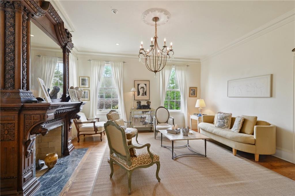 New Orleans, Louisiana 70125, United States, 4 Bedrooms Bedrooms, ,4 BathroomsBathrooms,Residential,Active,103701