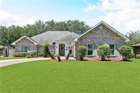 604 ADEE Lane Gretna LA 70056