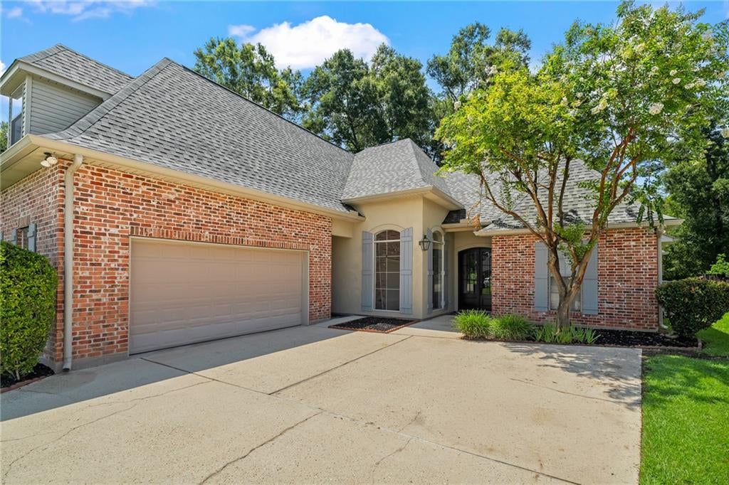 222 RED FOX RUN Boulevard