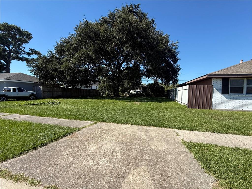 2500 KENNETH Drive