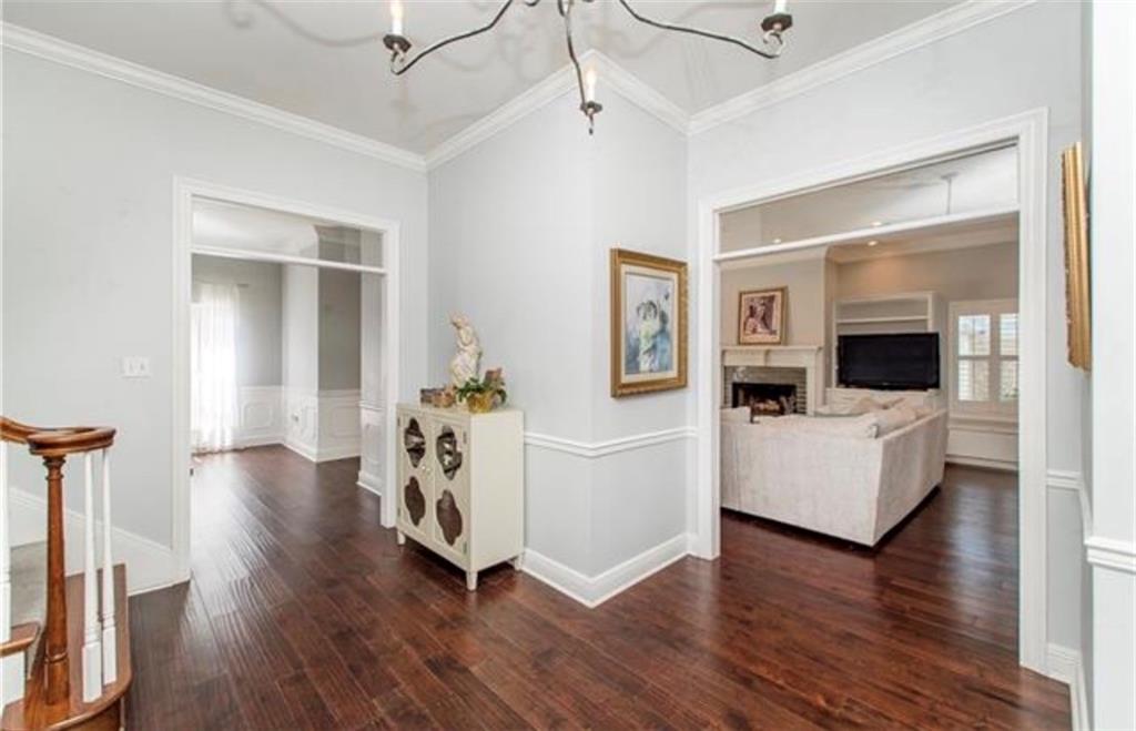 615 RIVER OAKS Drive