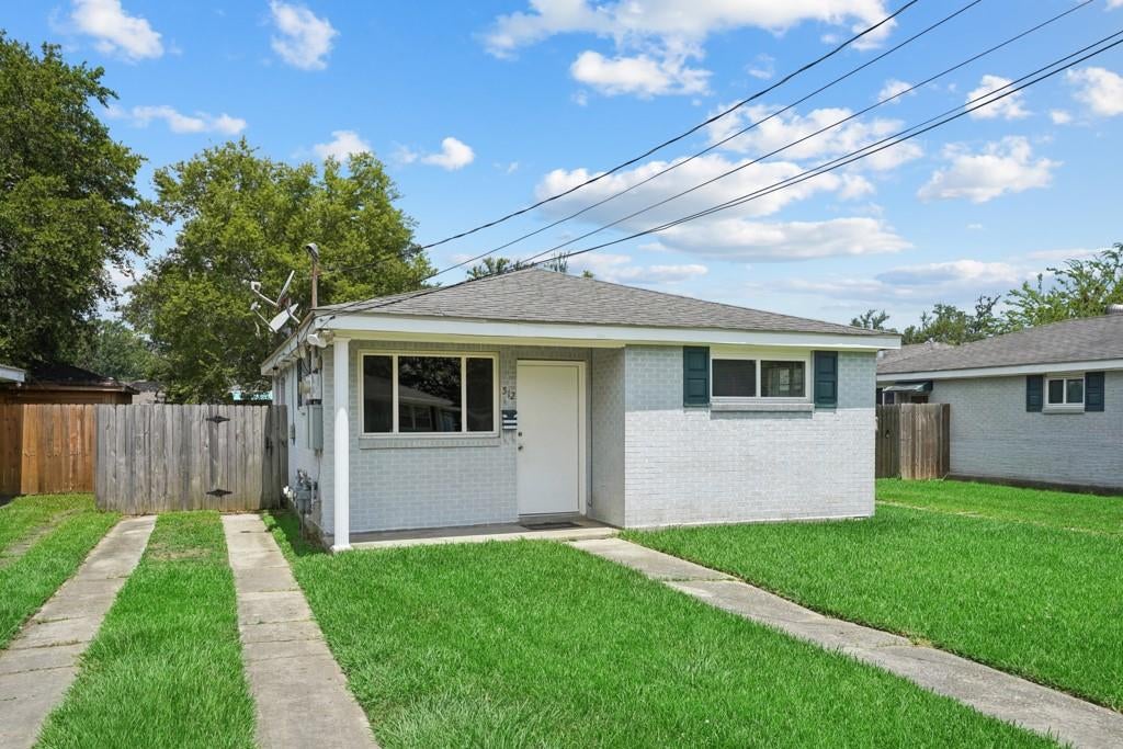 512 ARNOLD Avenue