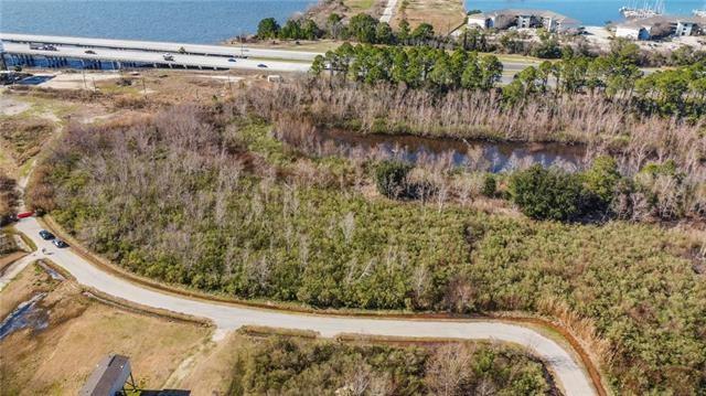 E HOWZE BEACH Road