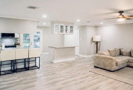 813 OAKWOOD Drive