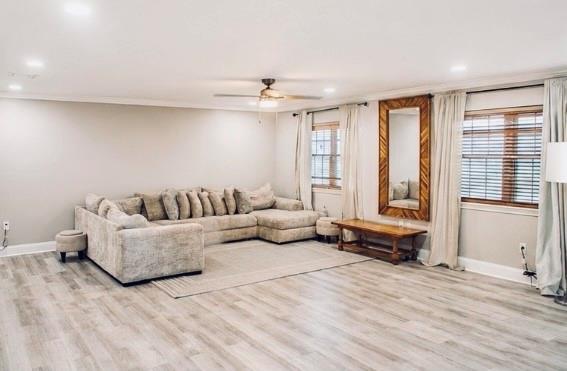 813 OAKWOOD Drive