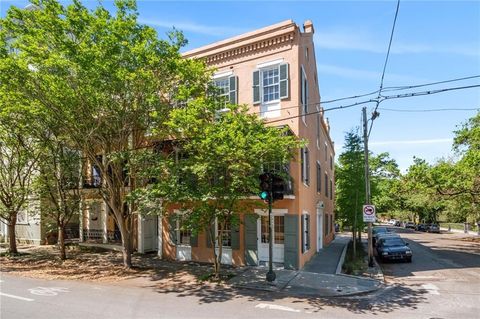 2200 PRYTANIA Avenue New Orleans LA 70130