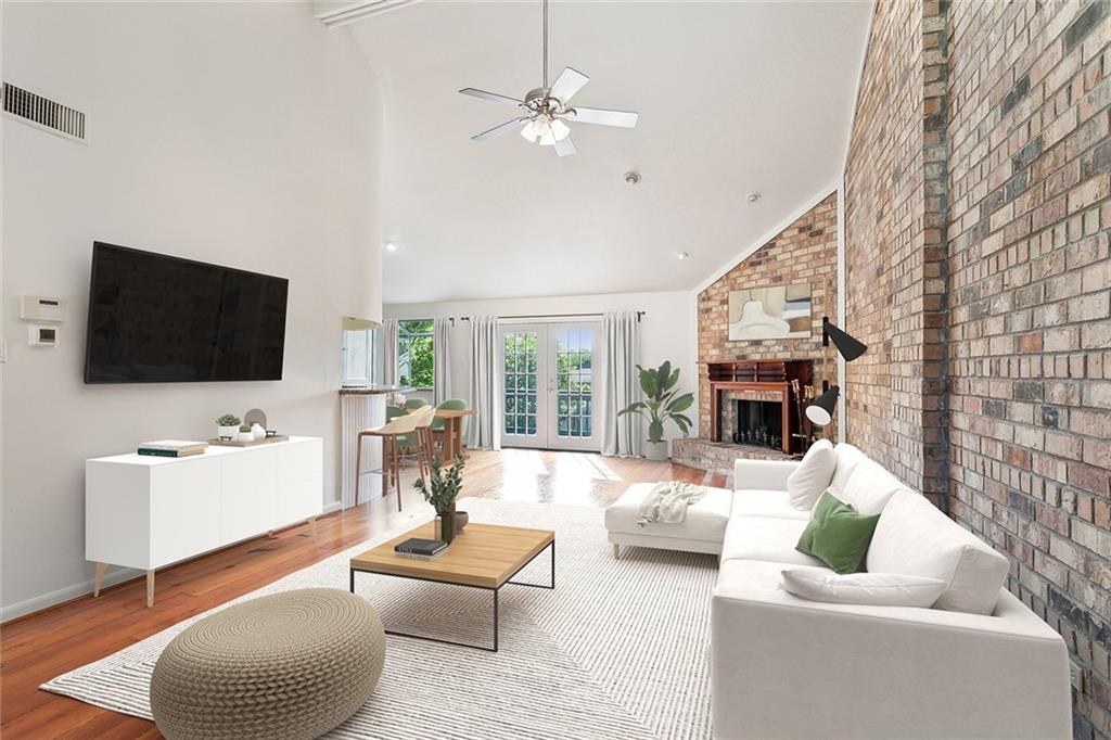 932 OLD METAIRIE Place