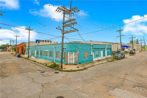 1401 S RENDON Street New Orleans LA 70125