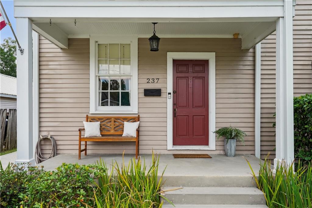 237 STEWART Avenue