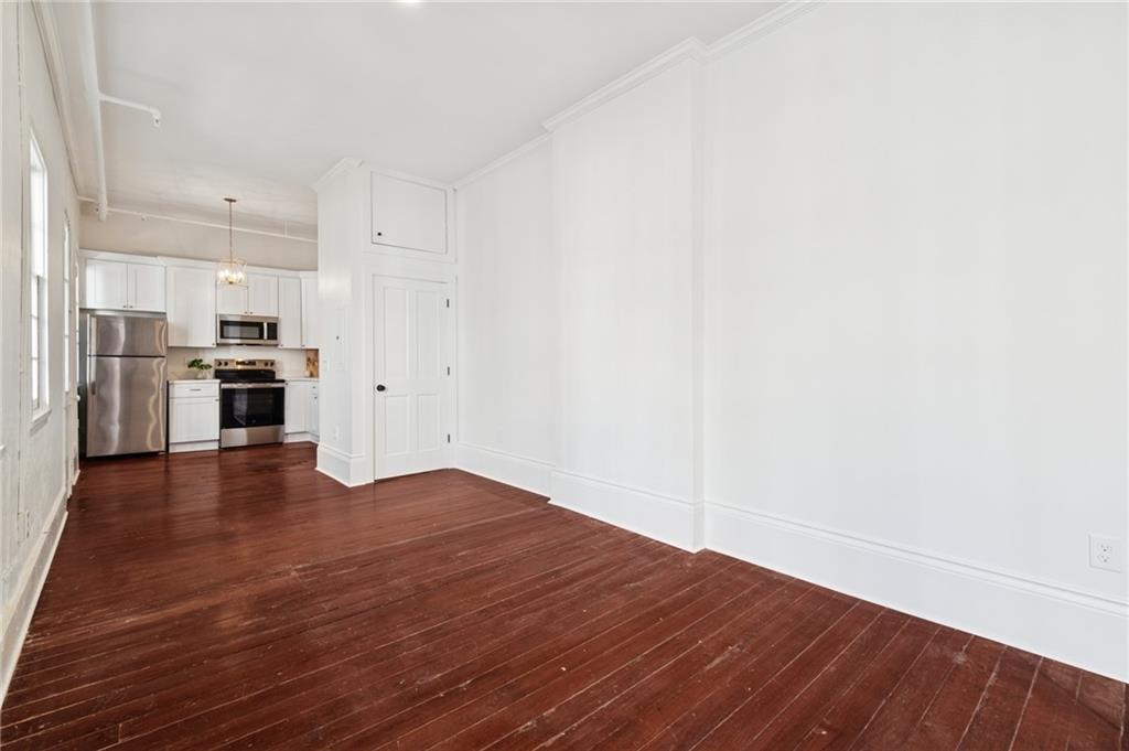 524 GOVERNOR NICHOLLS Street 202