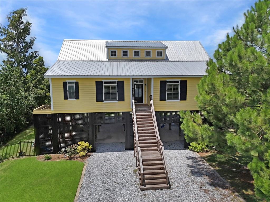 419 CARR Drive