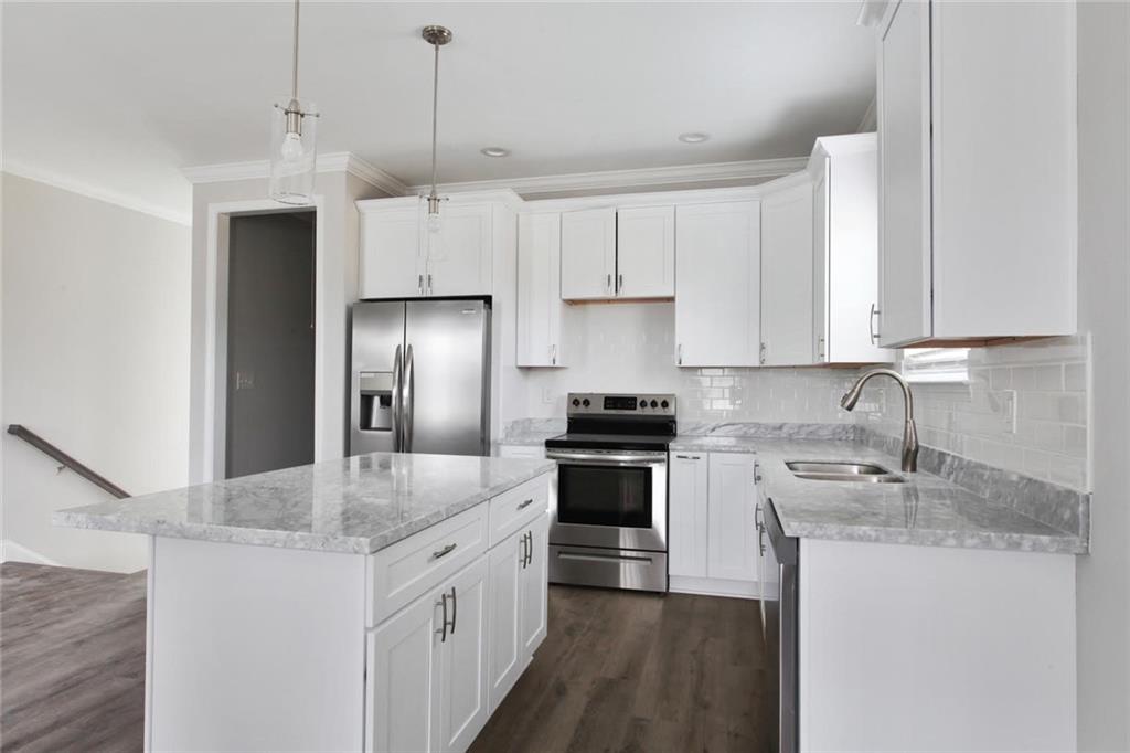 1704 06 S DUPRE Street