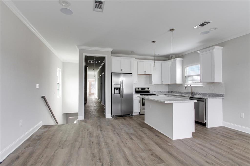 1704 06 S DUPRE Street