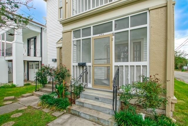 244 46 PACIFIC Avenue