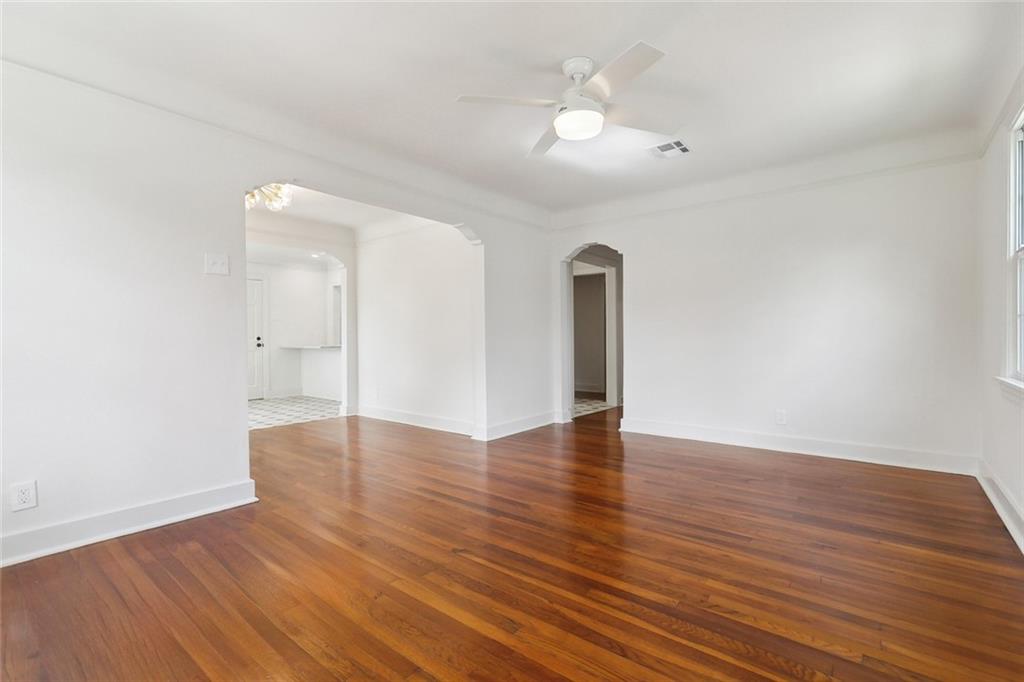 316 CLAIBORNE Court