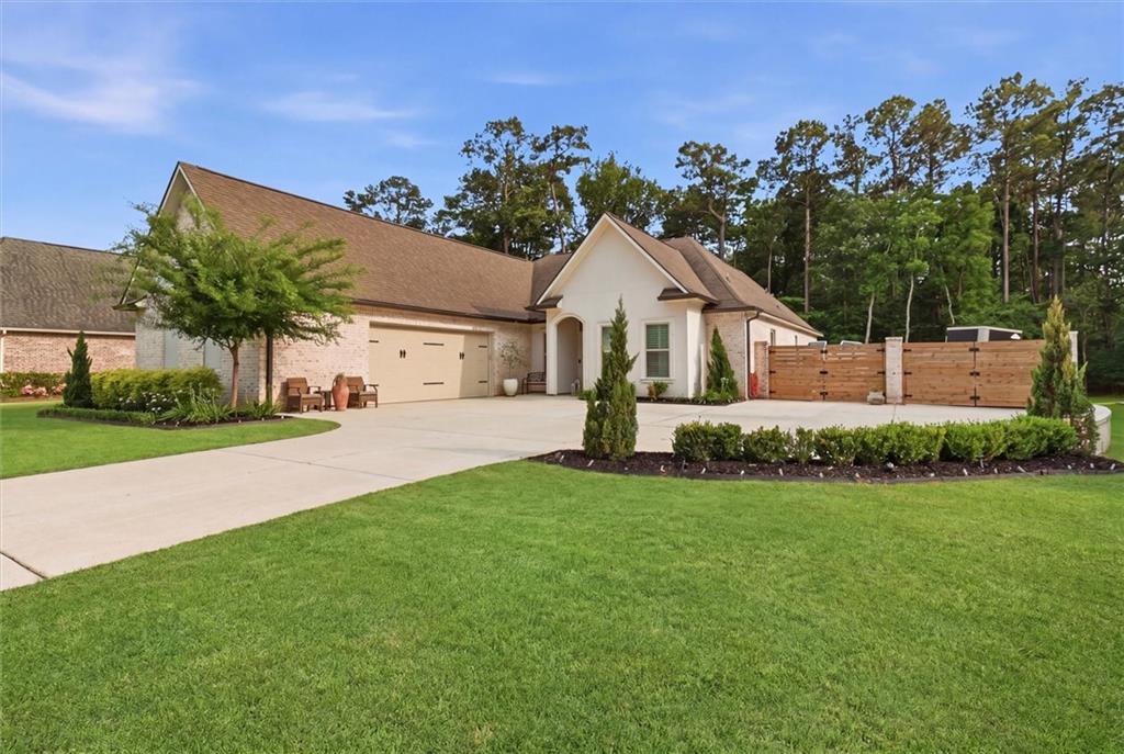 725 ELISE Lane