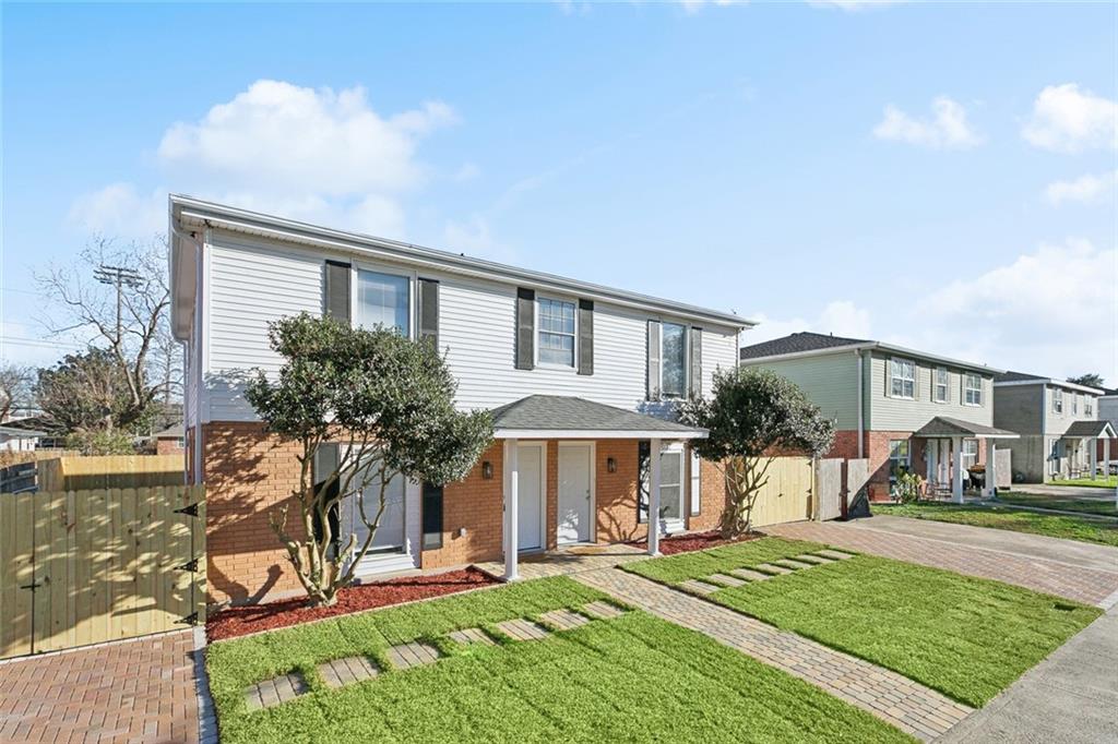 2425 27 OCTAVIA Drive