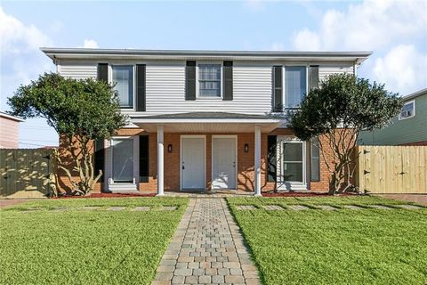 2425 27 OCTAVIA Drive Chalmette LA 70043