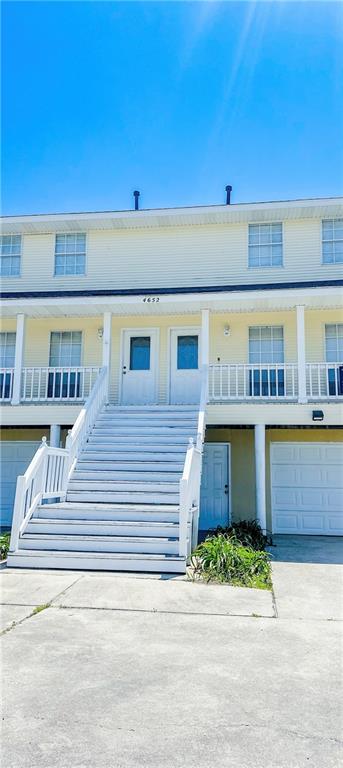 4652 PONTCHARTRAIN Drive