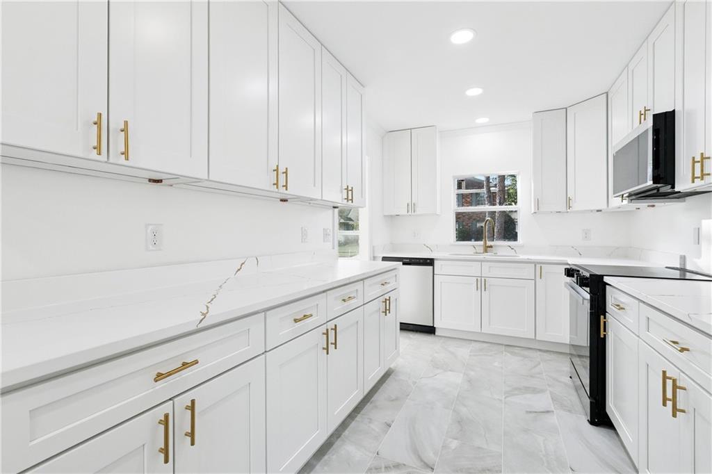 3730 RUE NADINE Street