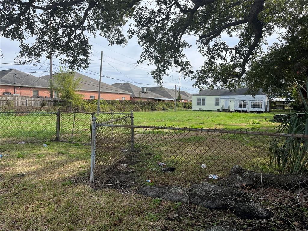 8146 HAYNE Boulevard