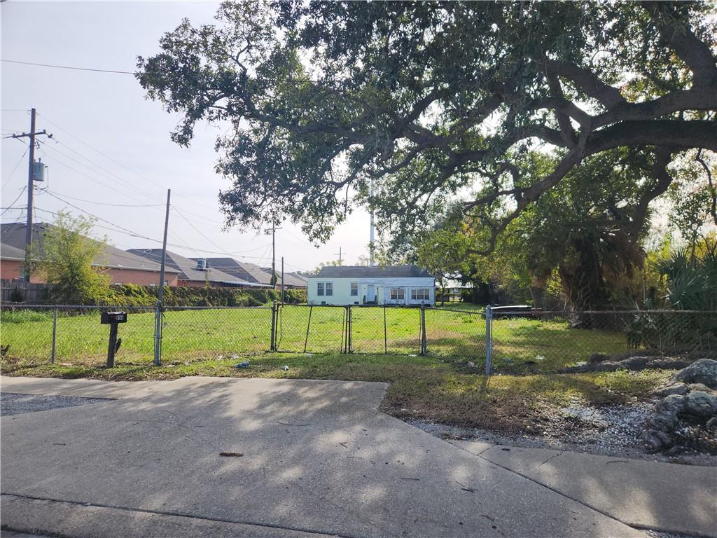 8146 HAYNE Boulevard