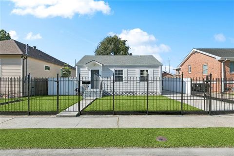 64 CURTIS Drive New Orleans LA 70126