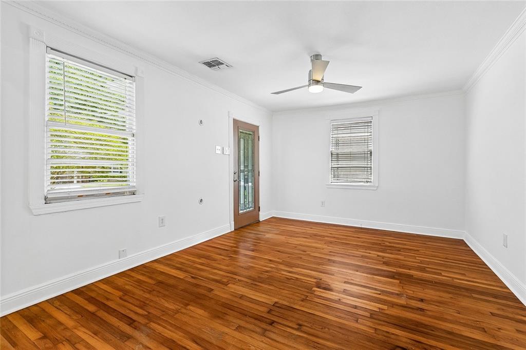 712 METAIRIE LAWN Drive