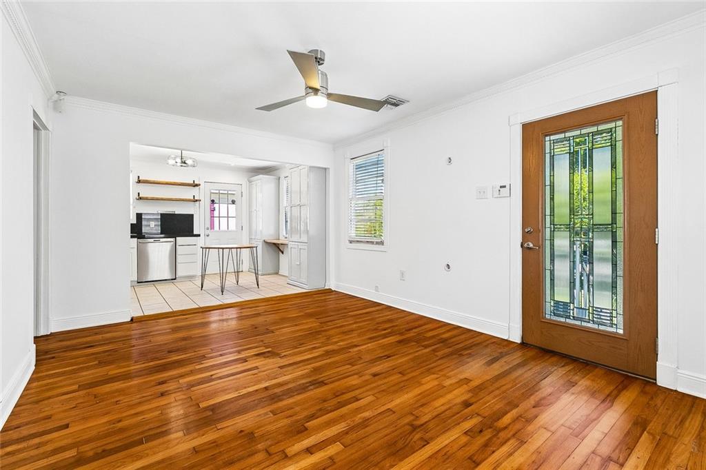 712 METAIRIE LAWN Drive