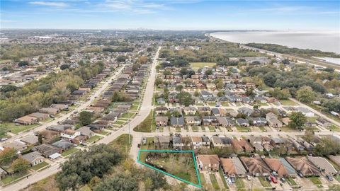 1 VENICE Boulevard New Orleans LA 70128