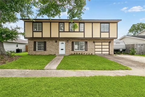 Photo of 1916 MADEWOOD Road, La Place, LA 70068 (MLS # 2554106)
