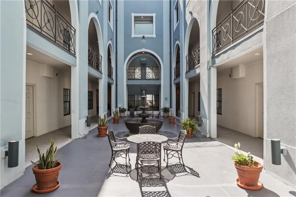 760 MAGAZINE Street PH