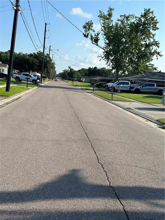 213 DESTREHAN Drive