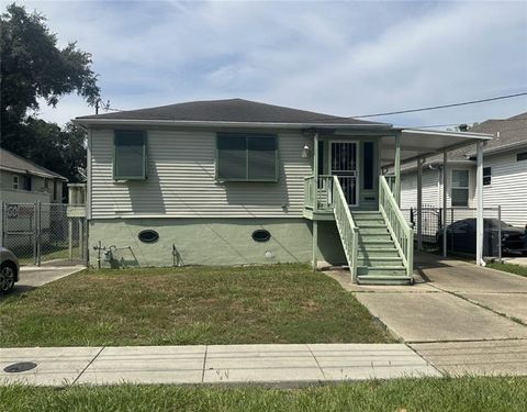 6224 FRANKLIN Avenue New Orleans LA 70122