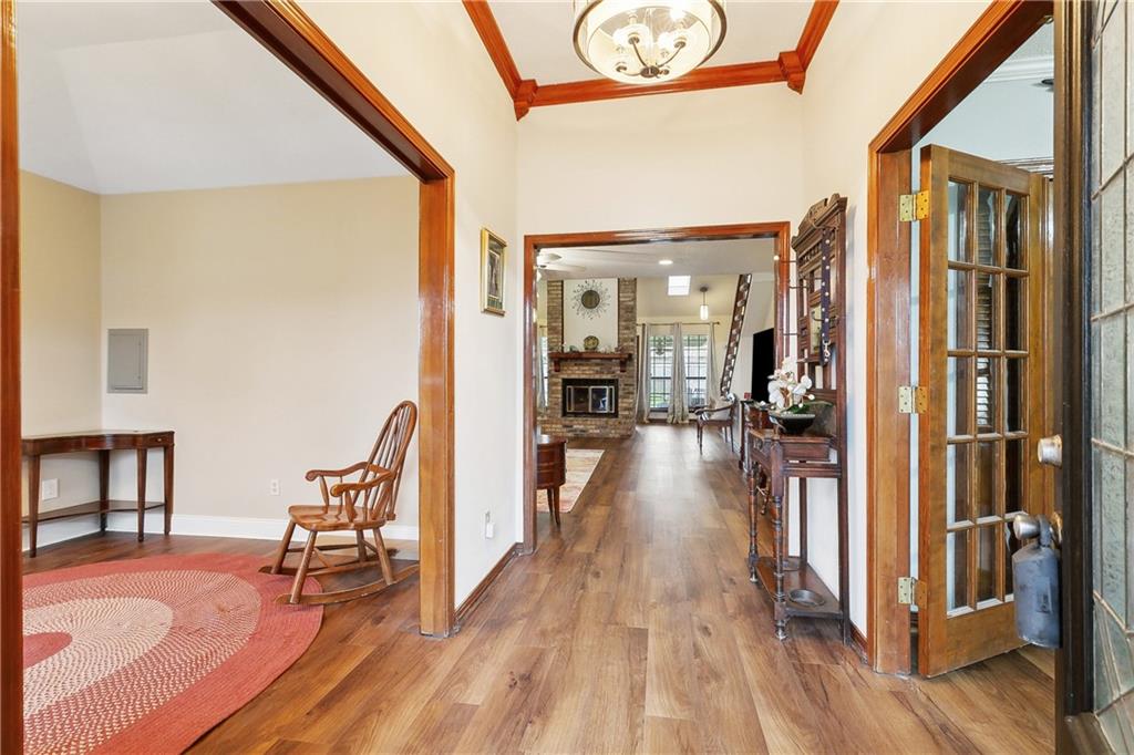 3404 LAKE DES ALLEMANDS Drive