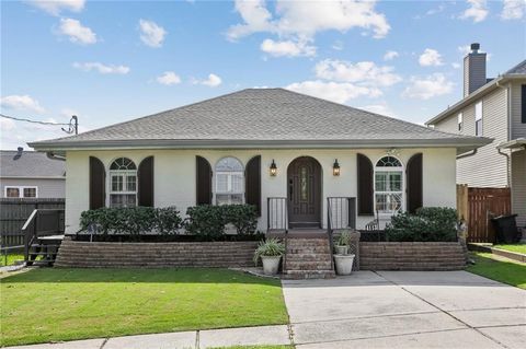 Photo of 4113 HARVARD Avenue, Metairie, LA 70006 (MLS # 2561614)