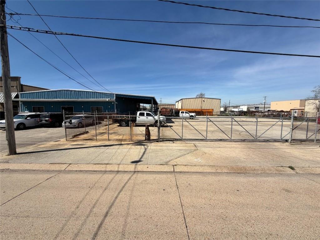 2237 GREENWOOD Street