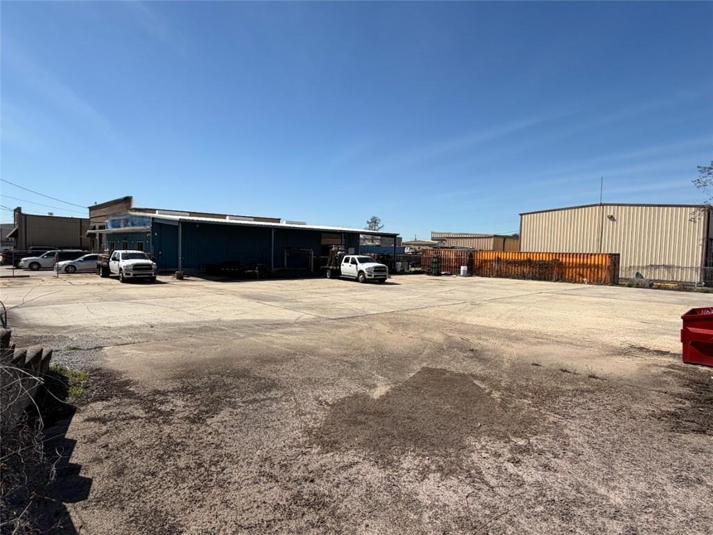 2237 GREENWOOD Street