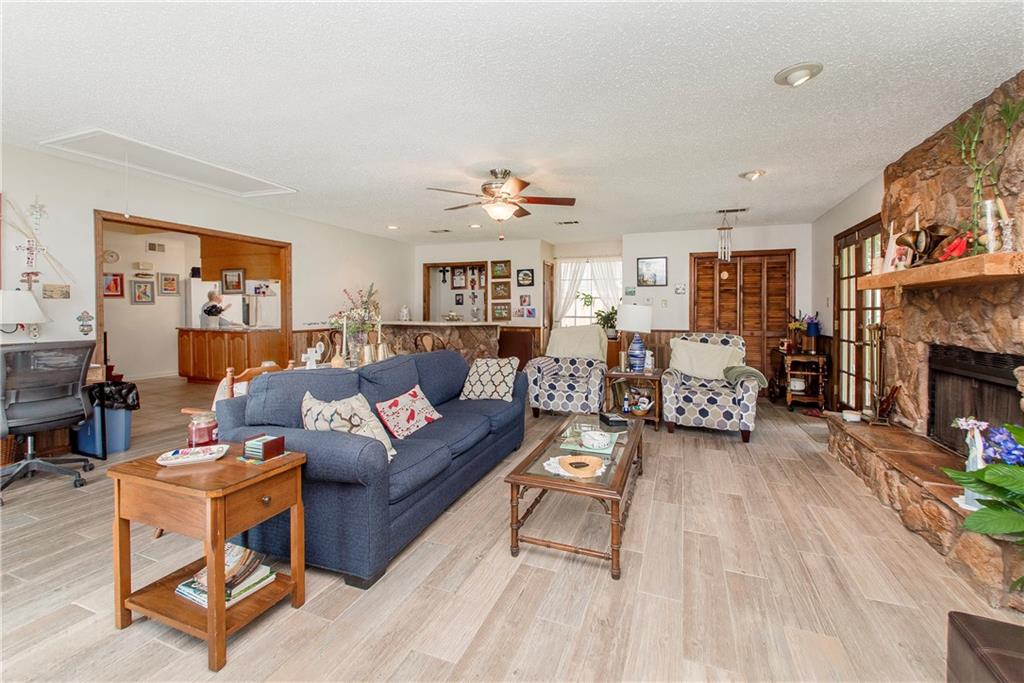 413 EVERGREEN Drive