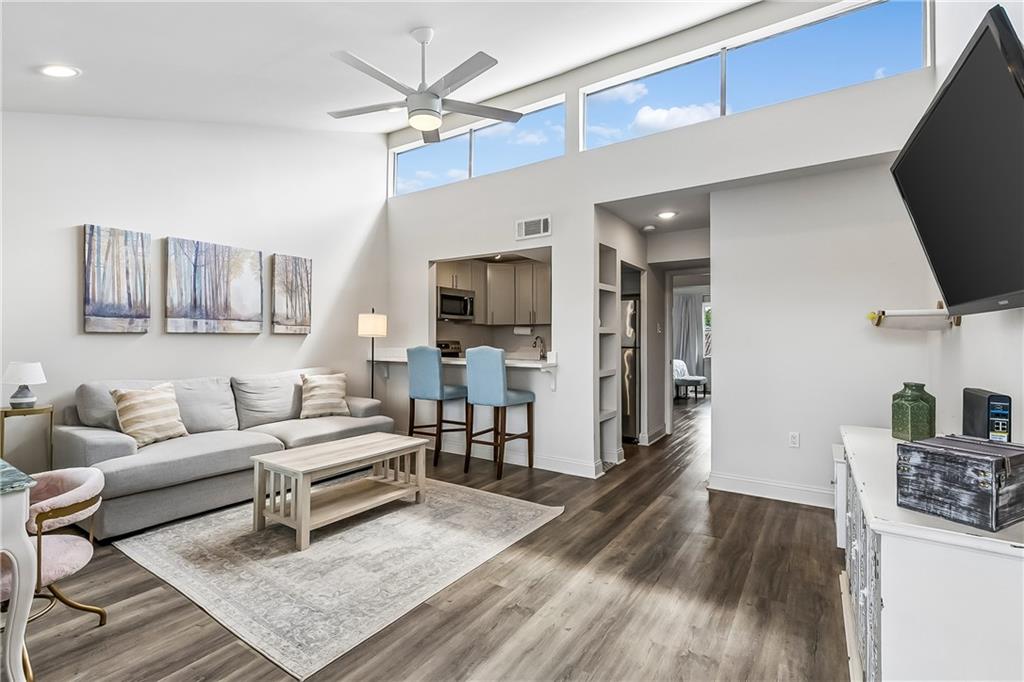 1765 COLISEUM Street 407