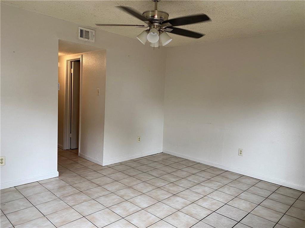 2911 E ST. BERNARD Highway