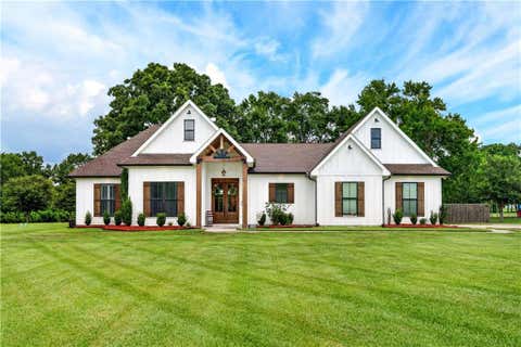 Photo of 624 TARTAN Trace, Covington, LA 70435 (MLS # 2566520)