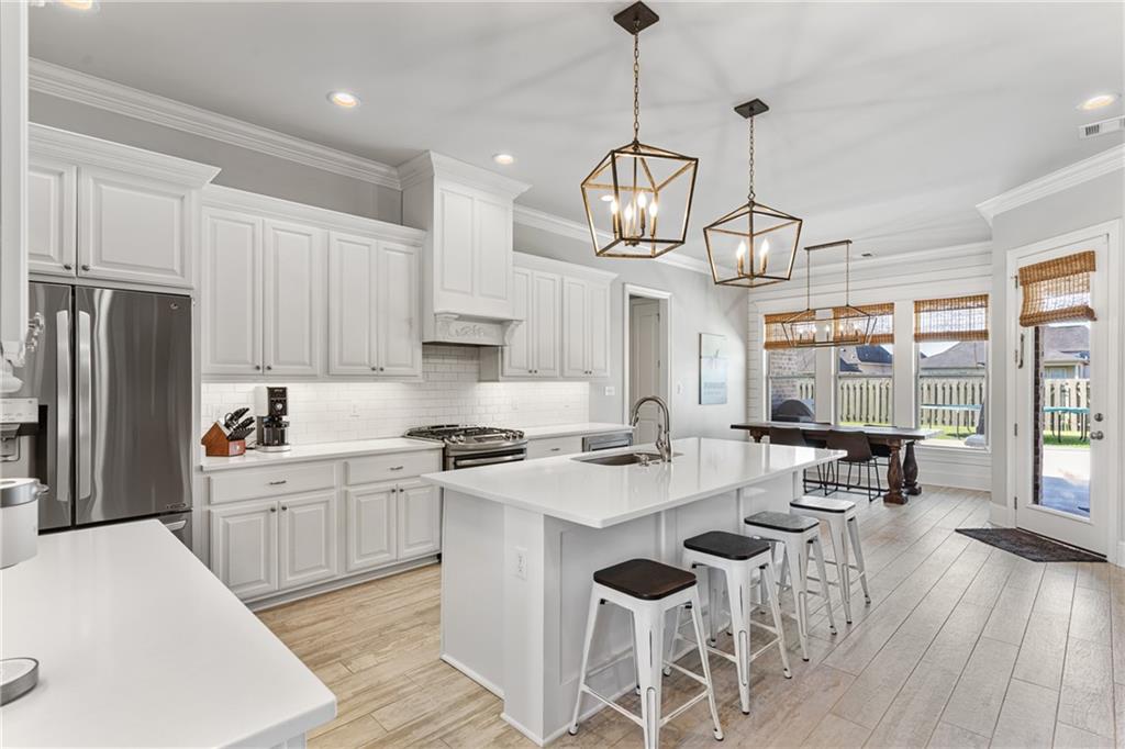 2032 CYPRESS BEND Lane