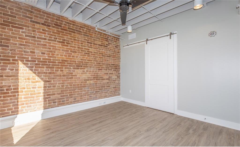 New Orleans, Louisiana 70115, United States, 1 Bedroom Bedrooms, ,2 BathroomsBathrooms,Residential,Pending,68355